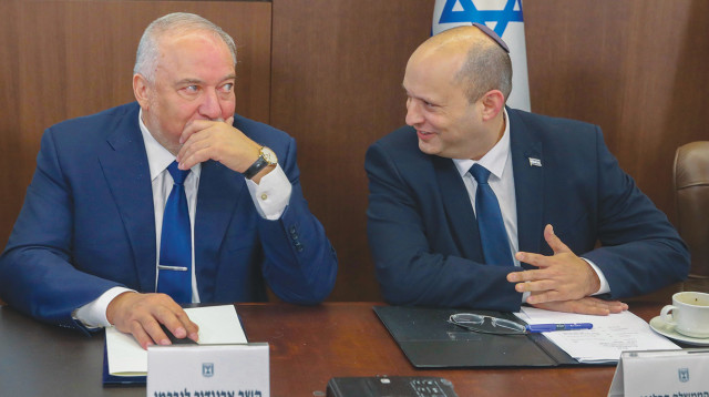 נפתלי בנט ואביגדור ליברמן (צילום: מרק ישראל סלם)