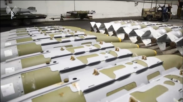 חימושים חיל האוויר (צילום: דובר צה"ל)