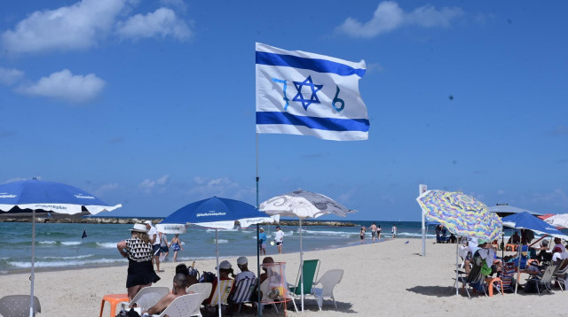 חוף הים בתל אביב (צילום: אבשלום ששוני)