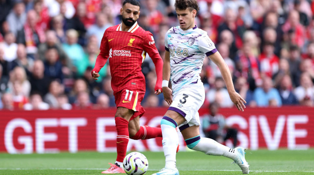 מוחמד סלאח ליברפול לצד מילוש קרקז בורנמות' (צילום: GettyImages)