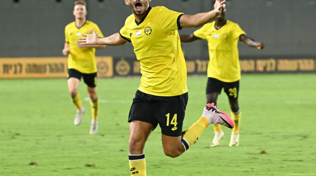 בר כהן מכבי נתניה (צילום: ברני ארדוב)