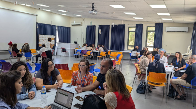 מיזם "בשביל הקהילה" (צילום:  "כח צביקה" באדיבות yes דוקו ו-STINGTV,  חברת No Drama studio הפקות, בימוי: שי להב,מנהלת תקומה)