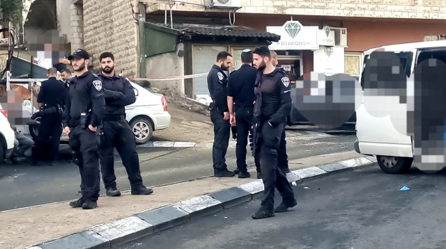 זירת האירוע באום אל פאחם (צילום: דוברות המשטרה)