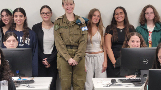 מאות נערים מהפריפריה יתגייסו לחוד החנית הטכנולוגית של צה"ל (צילום: יח"צ "בנתיבי אודי")