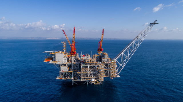 אסדת לוויתן (צילום: אלבטרוס)