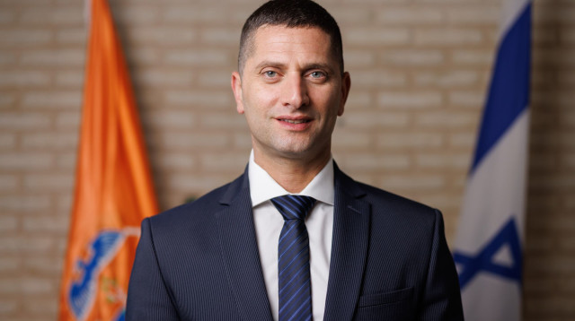 ראש עיריית נשר, רועי לוי (צילום: דוברות עיריית נשר)