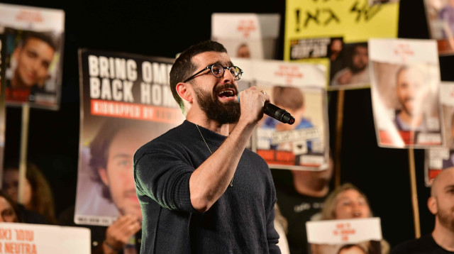 חנן בן ארי (צילום: אבשלום ששוני)