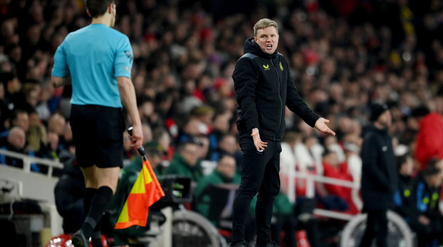 אדי האו מאמן ניוקאסל (צילום: GettyImages)