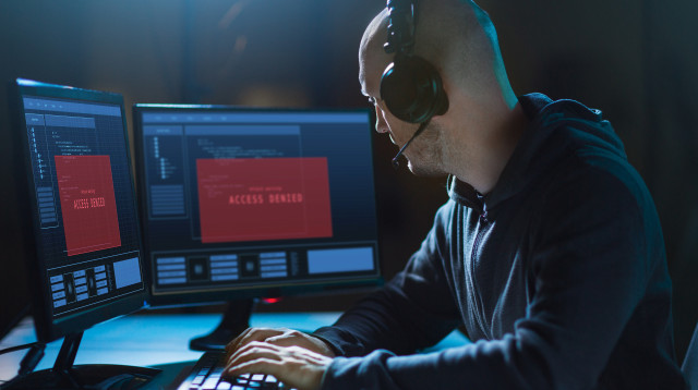 סיפר לה שהוא איש שב"כ, בגידה (צילום: אינג'אימג')