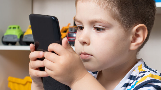 קוצר ראייה. השכיחות עולה בכל העולם (צילום: שאטרסטוק)