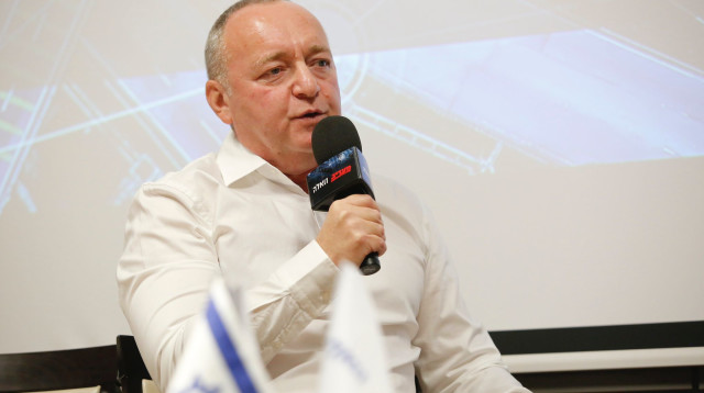 שאול שניידר בוועידת "מעריב" (צילום: פבל טולצ'ינסקי)