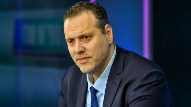 שר התרבות והספורט מיקי זוהר בראיון עם טל שלו באולפן וואלה! 28 ביוני 2023 (צילום: עיבוד תמונה, ראובן קסטרו)