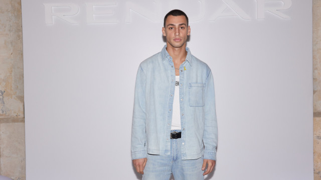 ברק שמיר בהרמת הכוסית של רנואר (צילום: שוקה כהן)