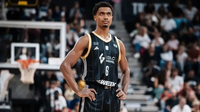 "אנחנו מאמינים בתיאו, הוא רק בן 23, ובטוחים שהוא יצליח אצלנו". מאלדון בווילרבאן (צילום: אתר רשמי, וילרבאן)