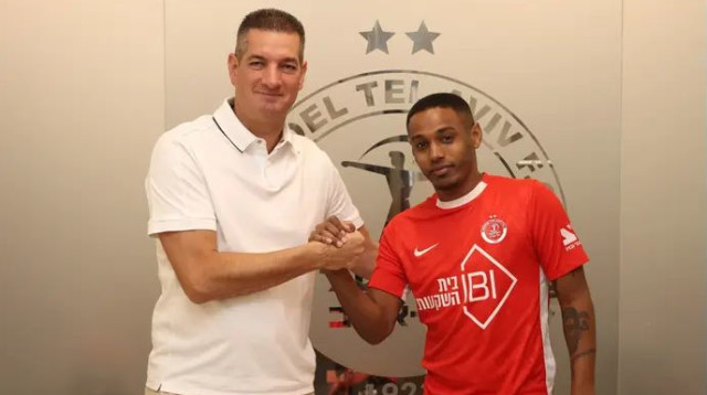 וולקאם. בריהון לצד סוכנו (צילום: באדיבות המצולמים)