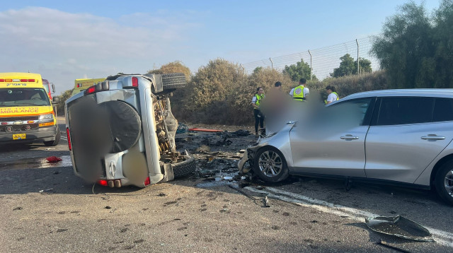 זירת התאונה בדרום (צילום: דוברות מד"א)