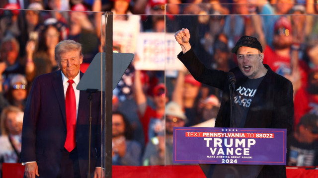 אילון מאסק ודונלד טראמפ בעצרת בבאטלר, פנסילבניה, 5.10.24 (צילום: רויטרס)