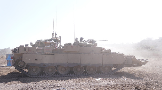 צה''ל בפעילות ממוקדת להשמדת אתרי שיגור ופירי מנהרות בדרום לבנון (צילום: דובר צה"ל)