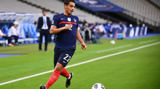 וויסאם בן ידר במדי נבחרת צרפת (צילום: GettyImages, FRANCK FIFE/AFP)