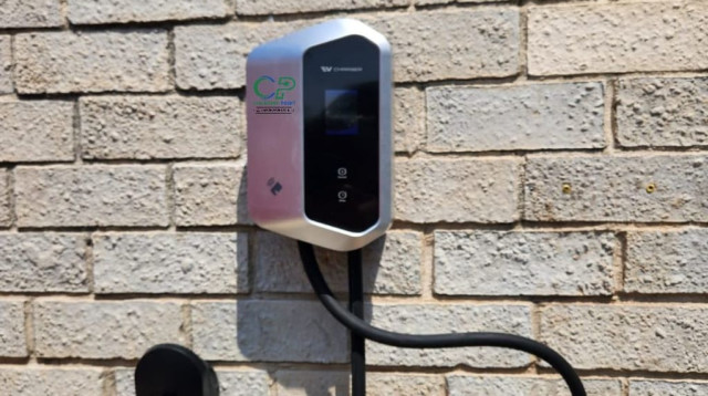 בקרוב: מהפכה בסליקה ובהפקת חשבוניות ירוקות בעמדות טעינה לרכבים חשמליים למעסיק ולמעבידים (צילום: Charging-point)