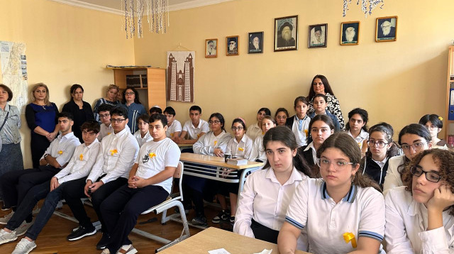 טקס זיכרון ל-07.10 (צילום: באדיבות הקהילה היהודית בבאקו)