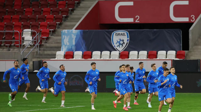 שחקני נבחרת ישראל באימון (צילום: GettyImages, FRANCK FIFE/AFP)