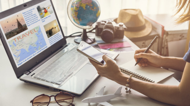 חיפוש חופשה (צילום: שאטרסטוק)