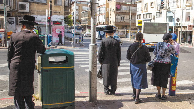 חרדים בבני ברק (צילום: יוסי אלוני)