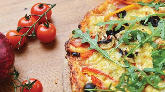 פיצה (צילום: אינג'אימג')