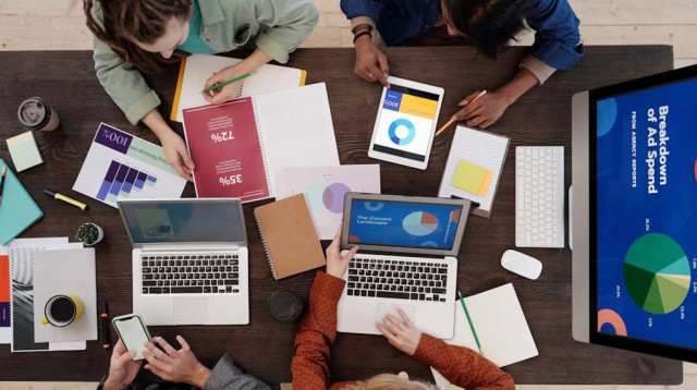 משרד פרסום לעסקים קטנים (צילום: Mikael Blomkvist באתר PEXELS )