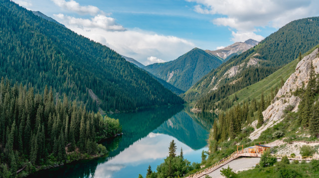 אגמי קולסיי, קזחסטן (צילום: שאטרסטוק)