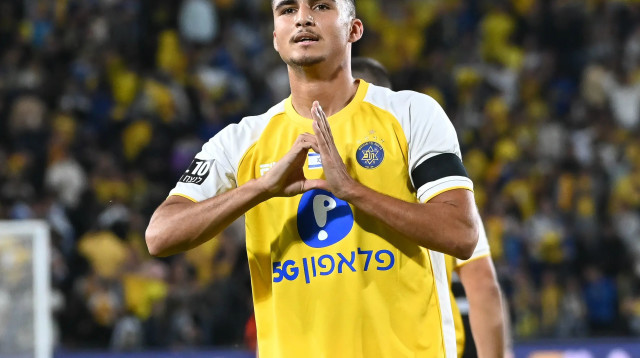 שחקן מכבי תל אביב אלעד מדמון (צילום: ברני ארדוב)