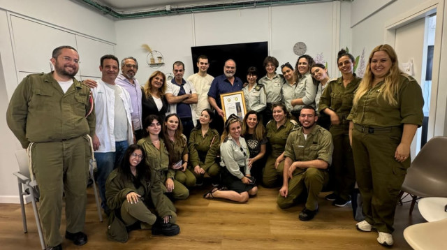 ביקור נשיאת בית הדין הצבאי לערעורים בבית לוינשטיין (צילום: מרכז השיקום בית לוינשטיין)