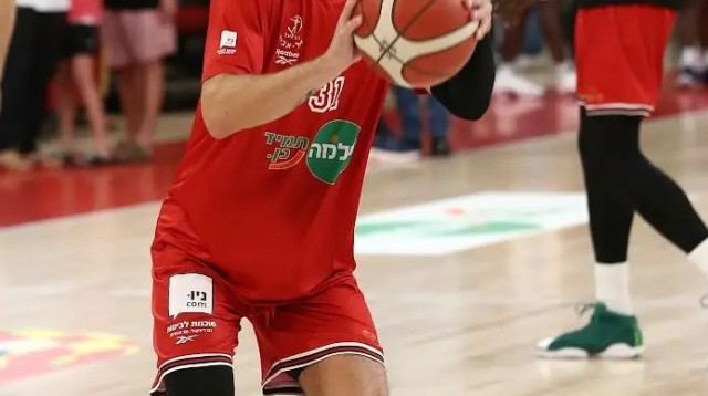 נועם יעקב, הפועל תל אביב (צילום: אודי ציטיאט)