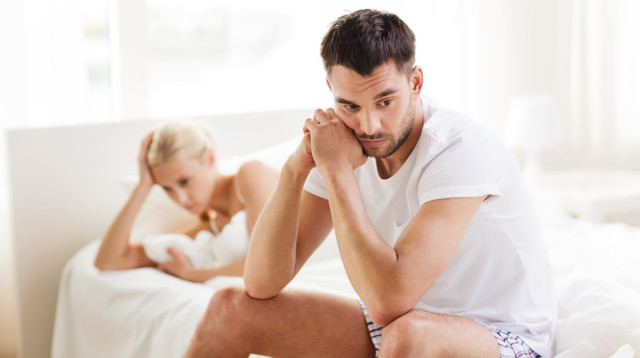 בעל מאוכזב מכמות האנשים שאשתו שכבה איתם לפני הנישואים (צילום: אינגאימג)