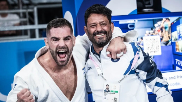 אורן סמדג'ה, פיטר פלצ'יק, אחרי הזכייה במדליית הארד במשחקים האולימפיים בפריז (צילום: הוועד האולימפי בישראל)