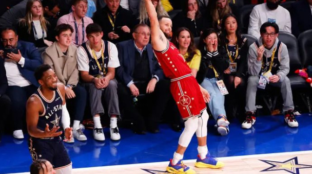 אולי נקבל קצת הגנות? קרי באולסטאר של 2024 (צילום: GettyImages, Justin Casterline)