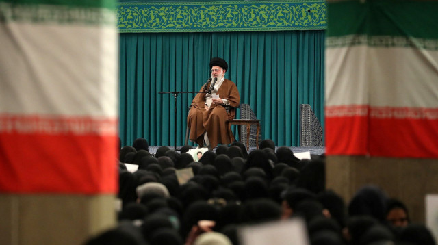 עלי חמינאי (צילום: West Asia News Agency)/Handout via REUTERS)