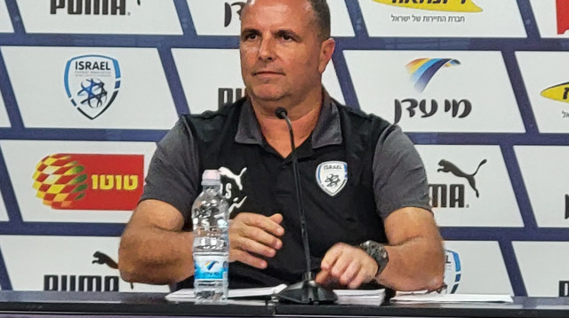 רן בן שמעון, מאמן נבחרת ישראל (צילום: יותם רונן)