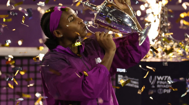 קוקו גוף טניסאית אמריקאית, זוכת טורניר גמר הסבב (צילום: רויטרס)