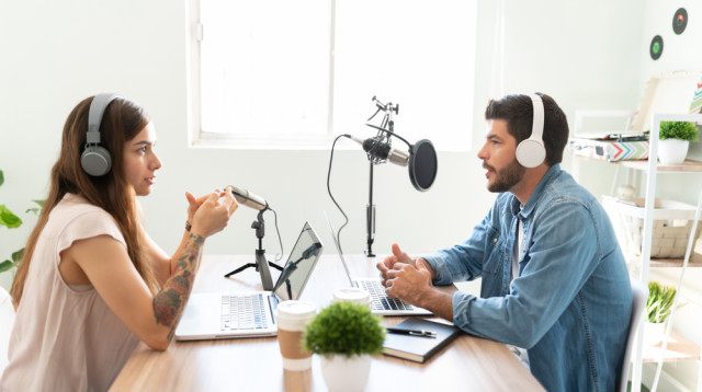 פודקאסט. מתחילים ברכישת האביזרים (צילום: שאטרסטוק)