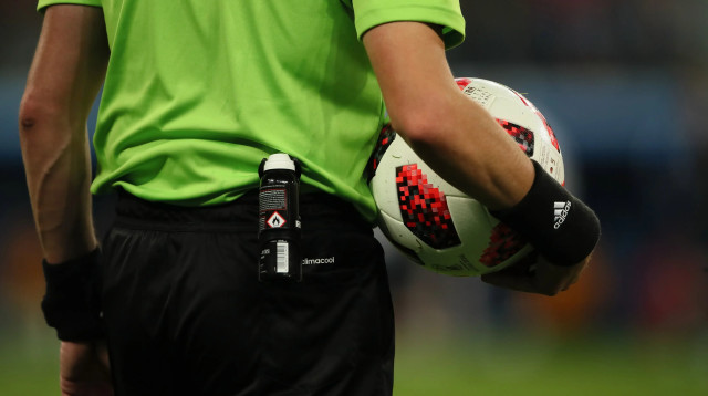 שופט כדורגל (צילום: GettyImages)