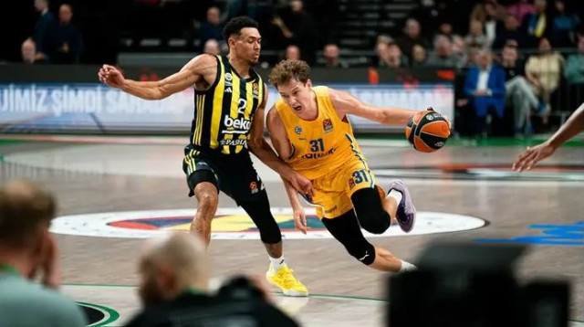 מאצ'אפ מרתק. יוקובאיטיס ובולדווין (צילום: יח"צ - חד פעמי, Rokas Snarskis)