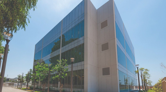 בניין הפקולטה לרפואה החדש. מחזור ראשון בפברואר הקרוב (צילום: אוניברסיטת רייכמן)