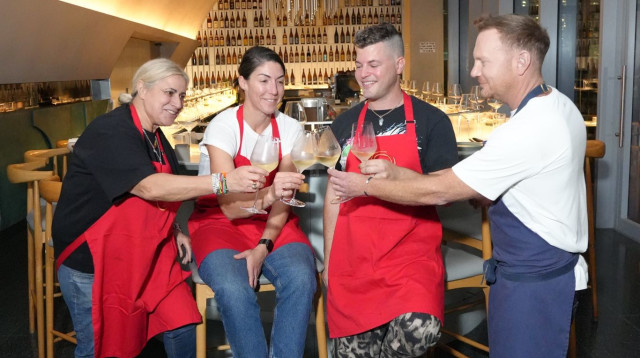 שף יובל בן נריה ושלושת הפיינליסטים (צילום: יחצ)