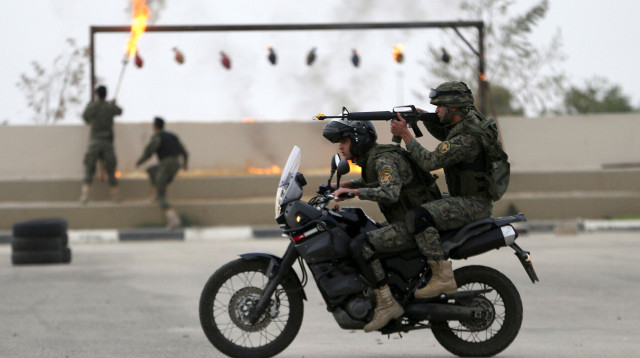 המשטרה הפלסטינית (צילום: REUTERS/Mohamad Torokman)