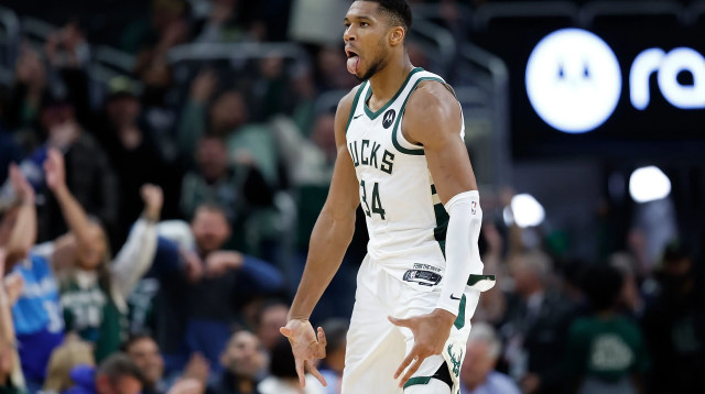 יאניס אנטטוקומפו, מילווקי באקס (צילום: GettyImages, John Fisher)