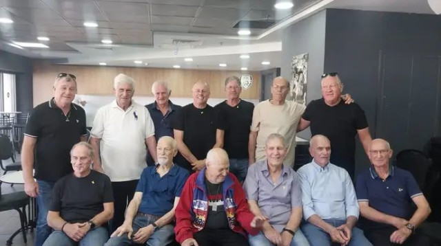 חוגגים לשוער האגדי (צילום: באדיבות המצולמים, יעקב נוי)