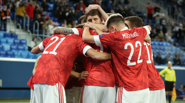 שחקני נבחרת רוסיה חוגגים (צילום: GettyImages)