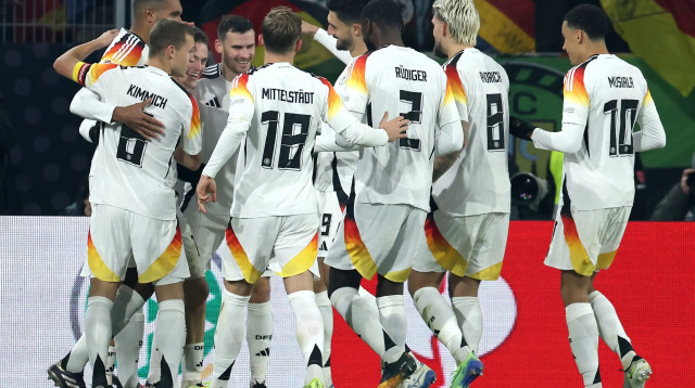 שחקני נבחרת גרמניה חוגגים (צילום: GettyImages, Simon Hofmann)